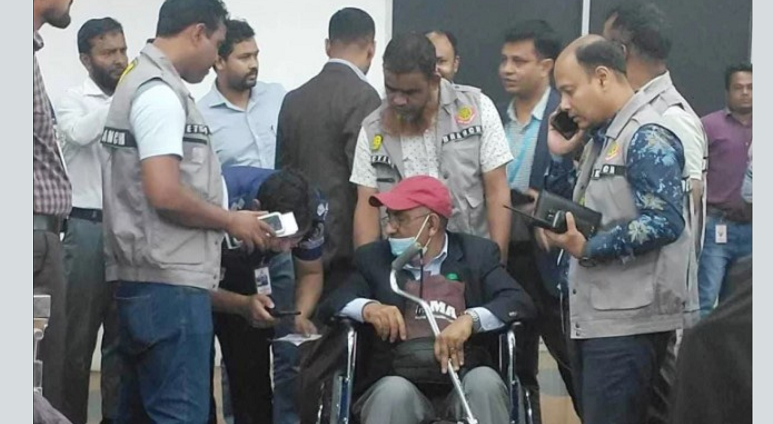 মার্কিন প্রেসিডেন্ট জো বাইডেনের ‘কথিত’ উপদেষ্টা মিয়া জাহিদুল ইসলাম আরেফীকে আটক করেছে পুলিশ